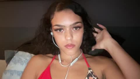 Snapshot of vickyyyx chatting on December 20, 2024, 5:57 am Goddess Victory online show from December 20, 2024, 5:57 am