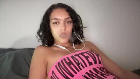 Snapshot of vickyyyx chatting on February 5, 2025, 6:56 am Goddess Victory online show from February 5, 2025, 6:56 am
