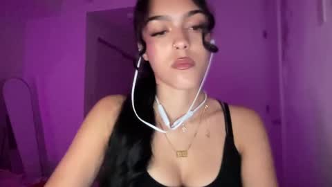 Snapshot of vickyyyx chatting on February 27, 2025, 1:59 am Goddess Victory online show from February 27, 2025, 1:59 am
