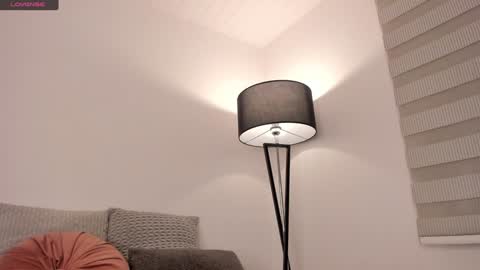 Victoria  online show from December 6, 2024, 10:52 pm