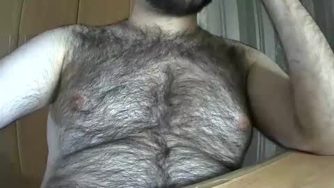 VictorHume online show from October 26, 2025, 11:42 pm