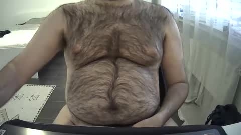 VictorHume online show from April 17, 2026, 5:27 pm