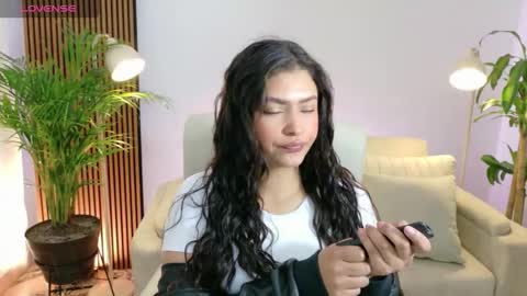 Snapshot of victoria___moon chatting on February 23, 2026, 1:08 pm victoria online show from February 23, 2026, 1:08 pm