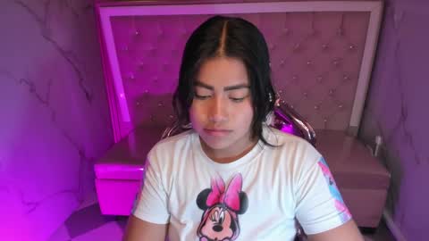 victoria_b_ online show from October 2, 2025, 7:43 pm