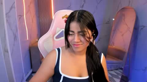 victoria_b_ online show from October 10, 2025, 8:08 pm