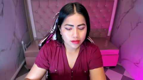 victoria_b_ online show from October 16, 2025, 8:21 pm