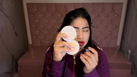 victoria_b_ online show from November 11, 2025, 8:09 pm