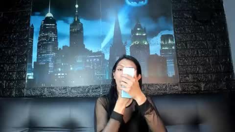 Victoria online show from November 25, 2025, 7:58 pm