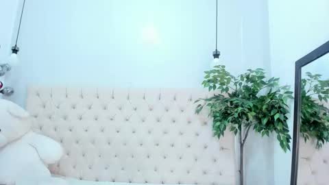 Victoria online show from March 19, 2026, 6:12 pm