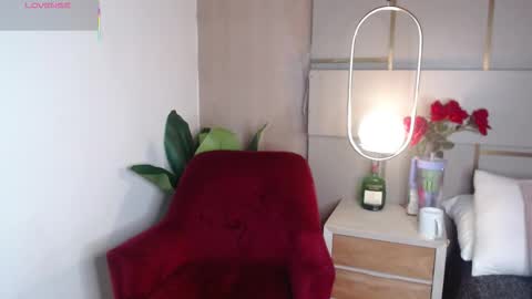 Snapshot of victoria_collinns chatting on October 1, 2025, 12:00 pm Victoria Collins online show from October 1, 2025, 12:00 pm