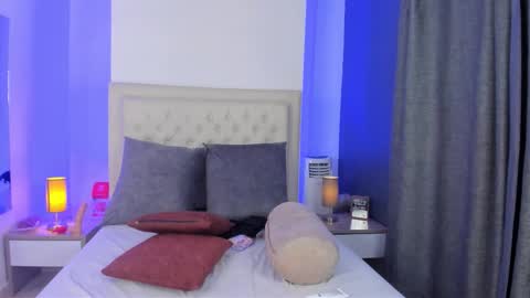 Snapshot of victoria_coxx chatting on September 30, 2025, 3:00 am Victoria online show from September 30, 2025, 3:00 am