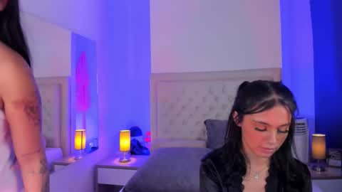 Snapshot of victoria_coxx chatting on October 1, 2025, 3:12 am Victoria online show from October 1, 2025, 3:12 am