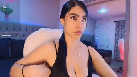 Snapshot of victoria_ellington chatting on June 13, 2026, 11:41 am online show from June 13, 2026, 11:41 am