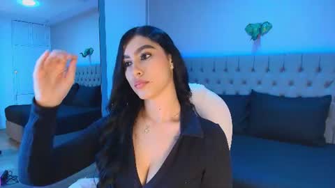 Snapshot of victoria_ellington chatting on June 17, 2026, 11:34 am online show from June 17, 2026, 11:34 am