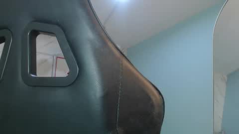 Snapshot of victoria_hernandez_t chatting on May 6, 2026, 1:16 pm Victoria online show from May 6, 2026, 1:16 pm