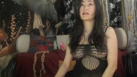 Victoria online show from February 15, 2026, 9:11 pm