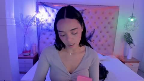 Snapshot of victoria_kitt chatting on October 23, 2025, 5:33 pm victoria_kitt online show from October 23, 2025, 5:33 pm