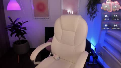 Snapshot of victoria_korss chatting on January 7, 2025, 8:03 am Victoria  online show from January 7, 2025, 8:03 am