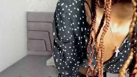 Snapshot of victoria_noir_18 chatting on October 29, 2025, 7:26 pm Vicky online show from October 29, 2025, 7:26 pm