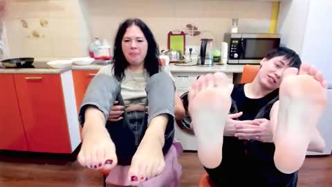 Victoria  online show from December 20, 2025, 7:37 am