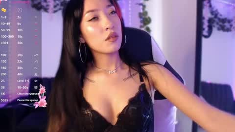 Victoria  online show from May 25, 2026, 9:32 pm