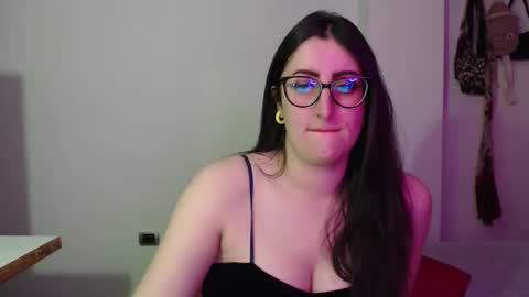 Victoria online show from April 8, 2026, 9:04 pm