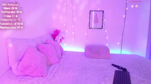 victoria_rossett online show from July 26, 2026, 8:16 pm
