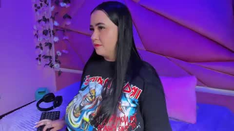 Victoria online show from October 11, 2025, 7:56 pm