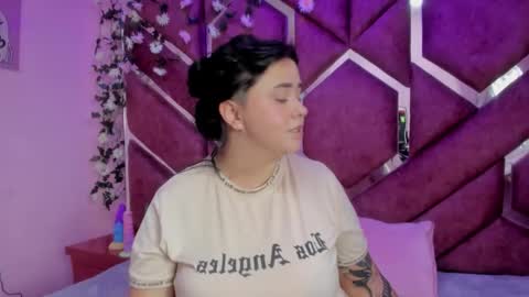 Victoria online show from March 6, 2026, 9:00 pm