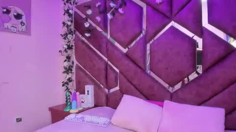 Victoria online show from March 20, 2026, 8:46 pm