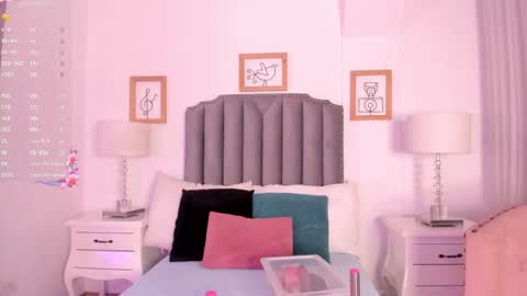 victoria  online show from February 2, 2025, 11:40 am