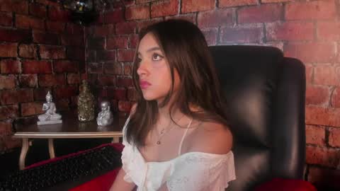 victoriaa2_doll online show from April 10, 2026, 11:15 am