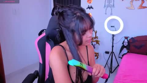 victoriacarmonaa online show from October 20, 2025, 3:23 pm