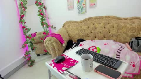 victoriacg online show from May 30, 2026, 12:24 pm