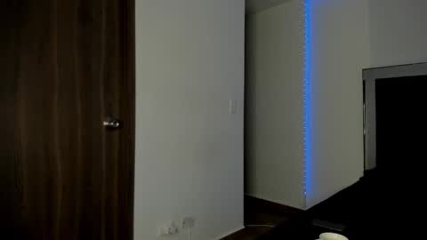 VICTORIA online show from November 14, 2025, 12:04 pm