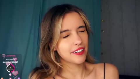 Snapshot of victoriadreamtt chatting on October 24, 2025, 7:54 pm Anasteisha Day Helen Night online show from October 24, 2025, 7:54 pm