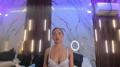 Snapshot of victoriaduarte chatting on May 10, 2026, 12:54 pm Victoria online show from May 10, 2026, 12:54 pm