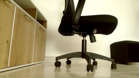 Victoria online show from January 9, 2026, 5:48 pm