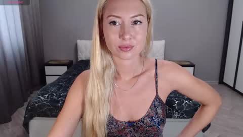 VictoriaTiger online show from October 10, 2025, 10:25 am