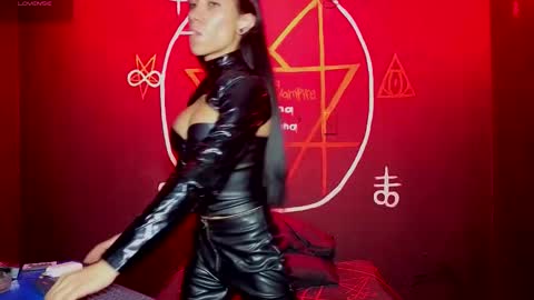 Snapshot of victoriavampire666 chatting on September 17, 2025, 6:53 pm Victoria Vampire online show from September 17, 2025, 6:53 pm