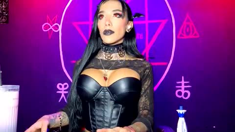 Snapshot of victoriavampire666 chatting on October 5, 2025, 7:50 am Victoria Vampire online show from October 5, 2025, 7:50 am