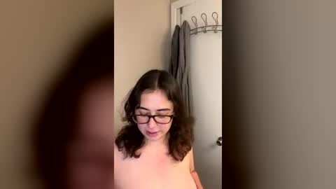 Snapshot of victoriavega307847 chatting on July 29, 2026, 4:43 am victoriavega307847 online show from July 29, 2026, 4:43 am
