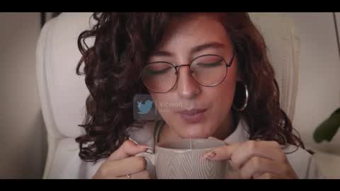 Victoria        online show from February 11, 2026, 10:48 pm