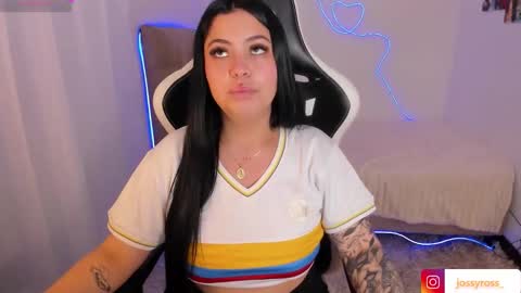 V  I C  T O R I A  online show from October 11, 2025, 11:25 pm