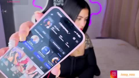 V  I C  T O R I A  online show from March 31, 2026, 12:56 am