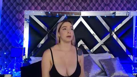 victtoria lee online show from February 3, 2026, 9:42 pm