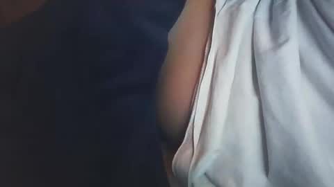 vicvictoree online show from November 4, 2025, 6:40 pm