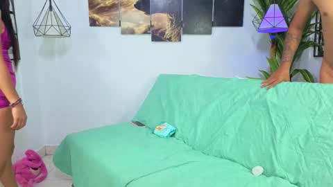 Snapshot of vida_web chatting on October 14, 2025, 12:50 pm HADE LEONEL ALEX online show from October 14, 2025, 12:50 pm