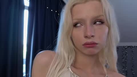 Eva online show from May 7, 2026, 12:21 pm
