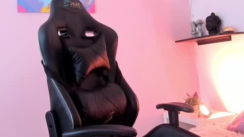 Snapshot of viictoria_rose chatting on December 1, 2025, 8:36 pm viictoria_rose online show from December 1, 2025, 8:36 pm